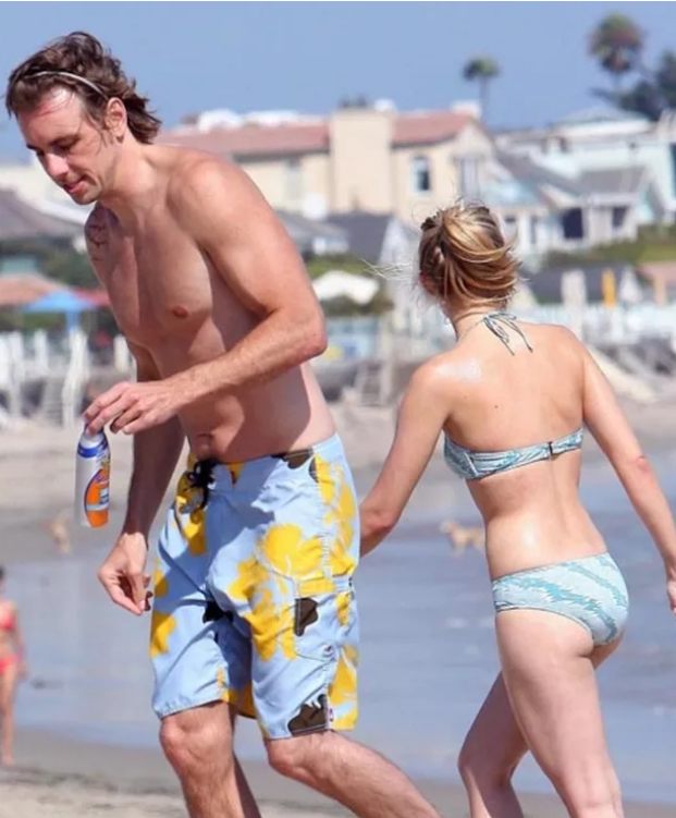 Ulubiona para wszystkich znalazła się w rzadkim, autentycznym momencie na plaży!: Kim oni są?