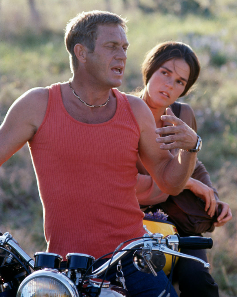 Jak Steve McQueen «poprowadził Ali McGraw do » i wstrząsnął Hollywood w latach 70