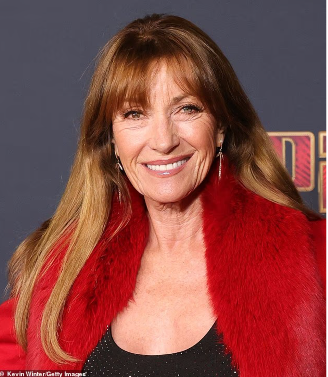 Jane Seymour spogląda poza swoje 75 lata na luksusową premierę EPiC: Elvis Presley in Concert.