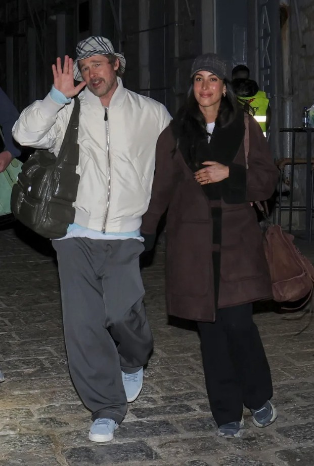 Brad Pitt i Inez de Ramon przyciągnęli uwagę podczas rzadkiej romantycznej wycieczki po Grecji