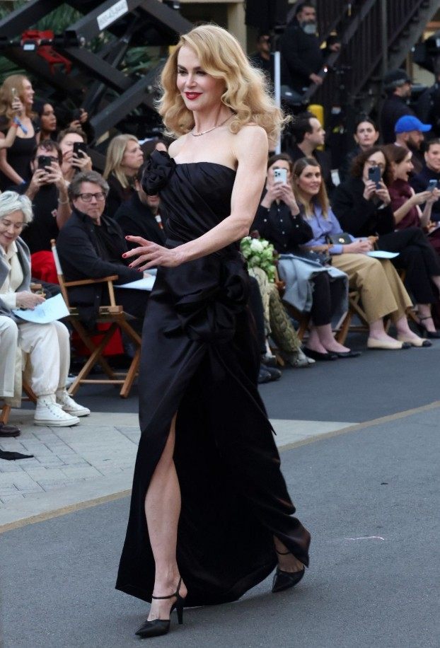 Nicole Kidman pojawiła się publicznie po rozwodzie — a teraz Urban najwyraźniej gryzie ją w łokcie. Ta «suknia zemsty» jest omawiana w całym Hollywood.