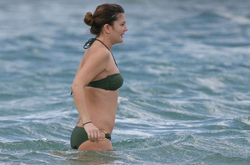 Wygląd Franka na plaży: przed rozpoczęciem zdjęć zauważono ikonę Hollywood! Kim ona jest?